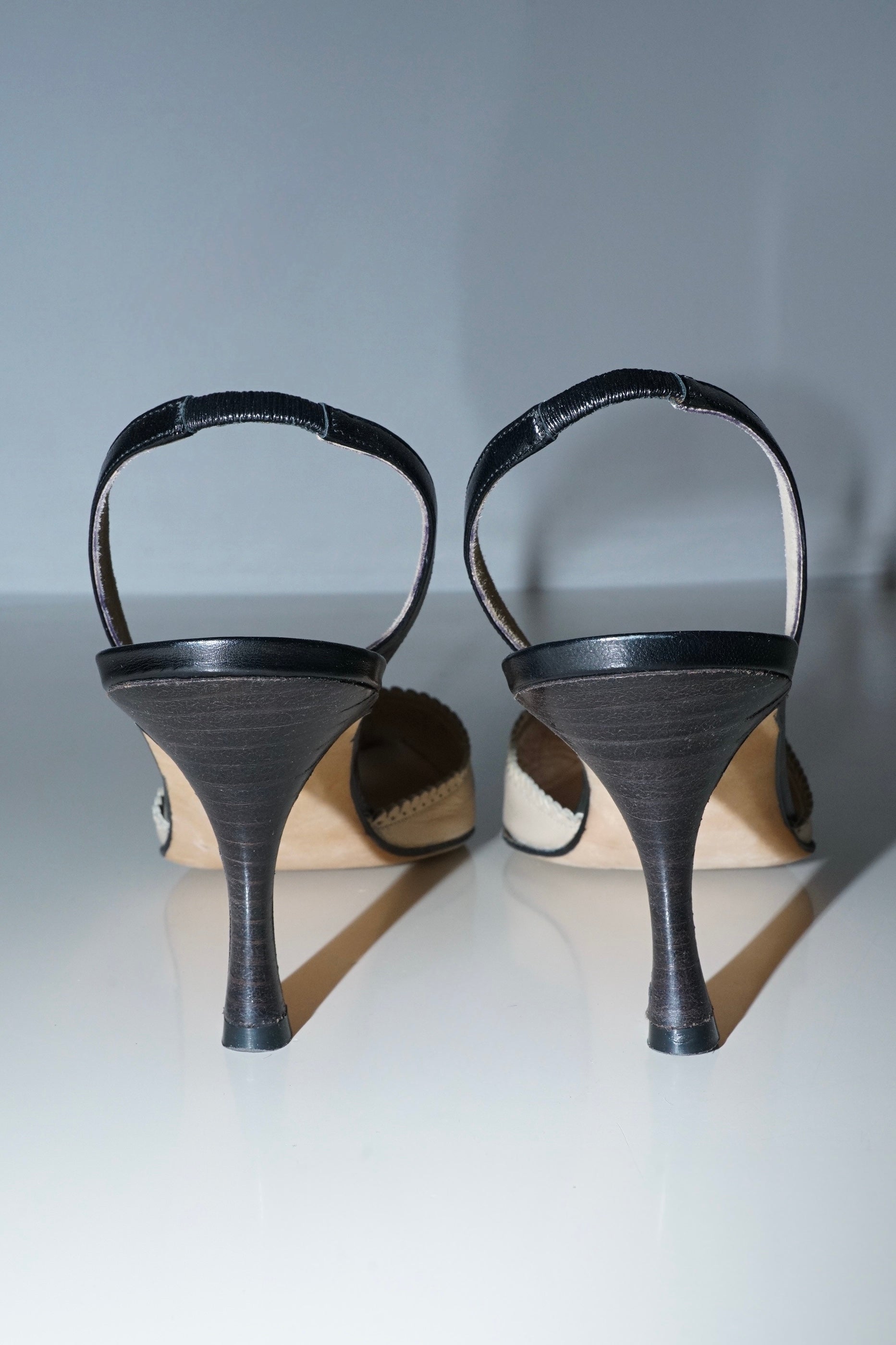Manolo Blahnik Two Tone Leather Slingback Heels (38.5)
