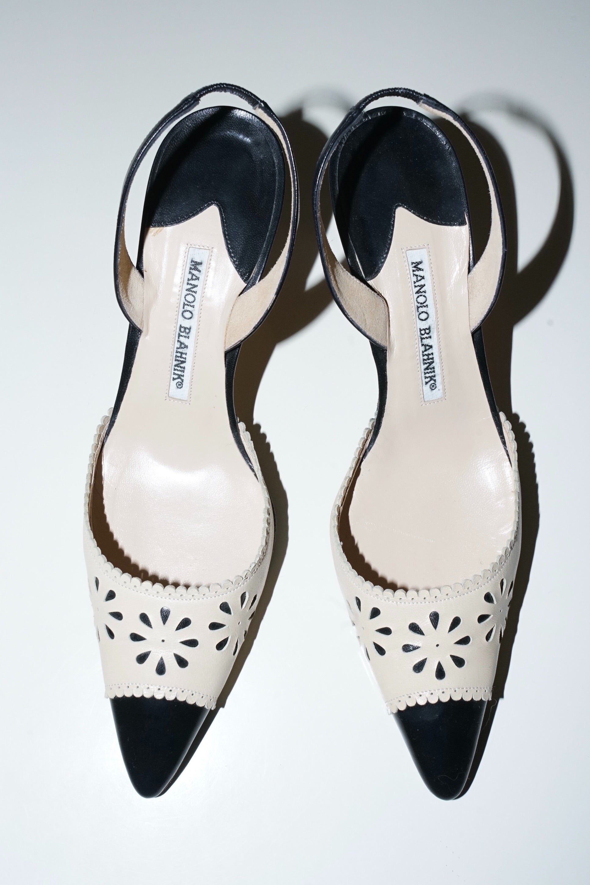 Manolo Blahnik Two Tone Leather Slingback Heels (38.5)